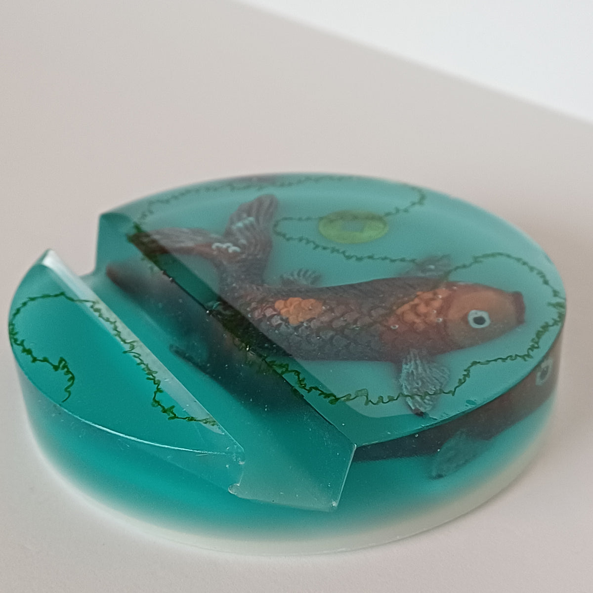 Round Resin Phone Holder, Fish, Frog or Glow in the Dark Anemone, Handmade Water Life Desk Decor, Nature Lover Gift