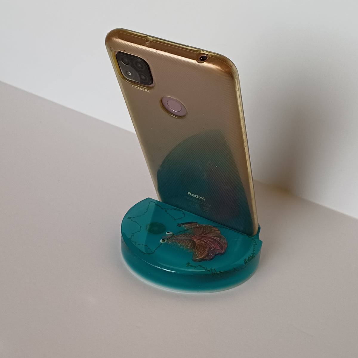 Round Resin Phone Holder, Fish, Frog or Glow in the Dark Anemone, Handmade Water Life Desk Decor, Nature Lover Gift