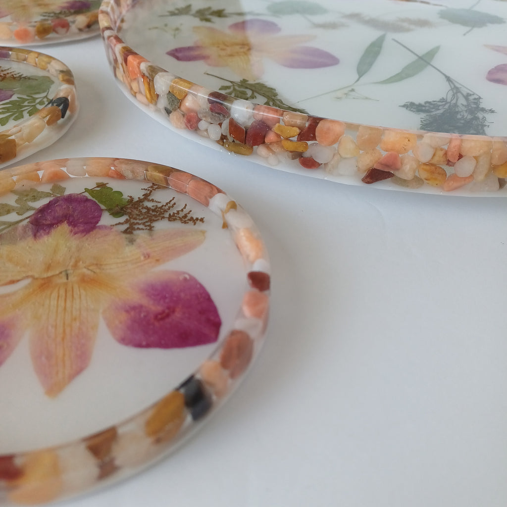 12 in Serving Tray with 4 matching  Coasters, real flower and leaves