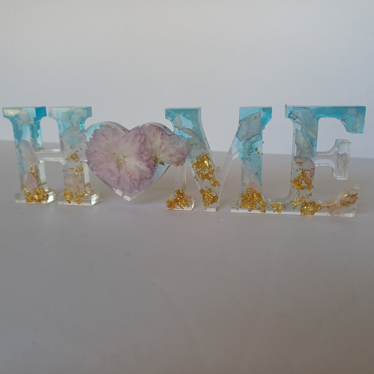 Floral resin word signs, Love Home Family, with preserved flowers, size reference