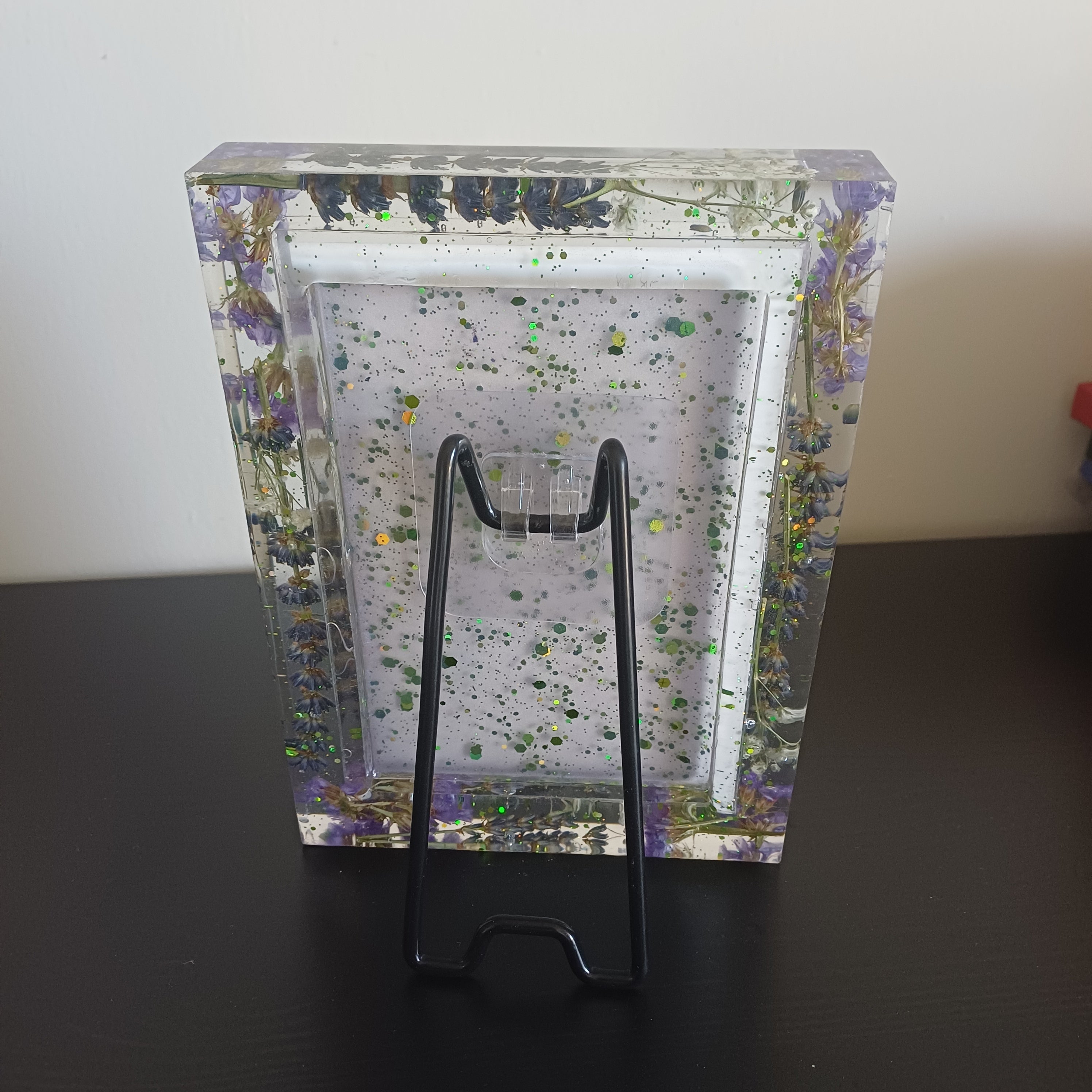 Photo Frame with Real FLowers, 6x4 in Photo Stand Included, Ready or Custom Made