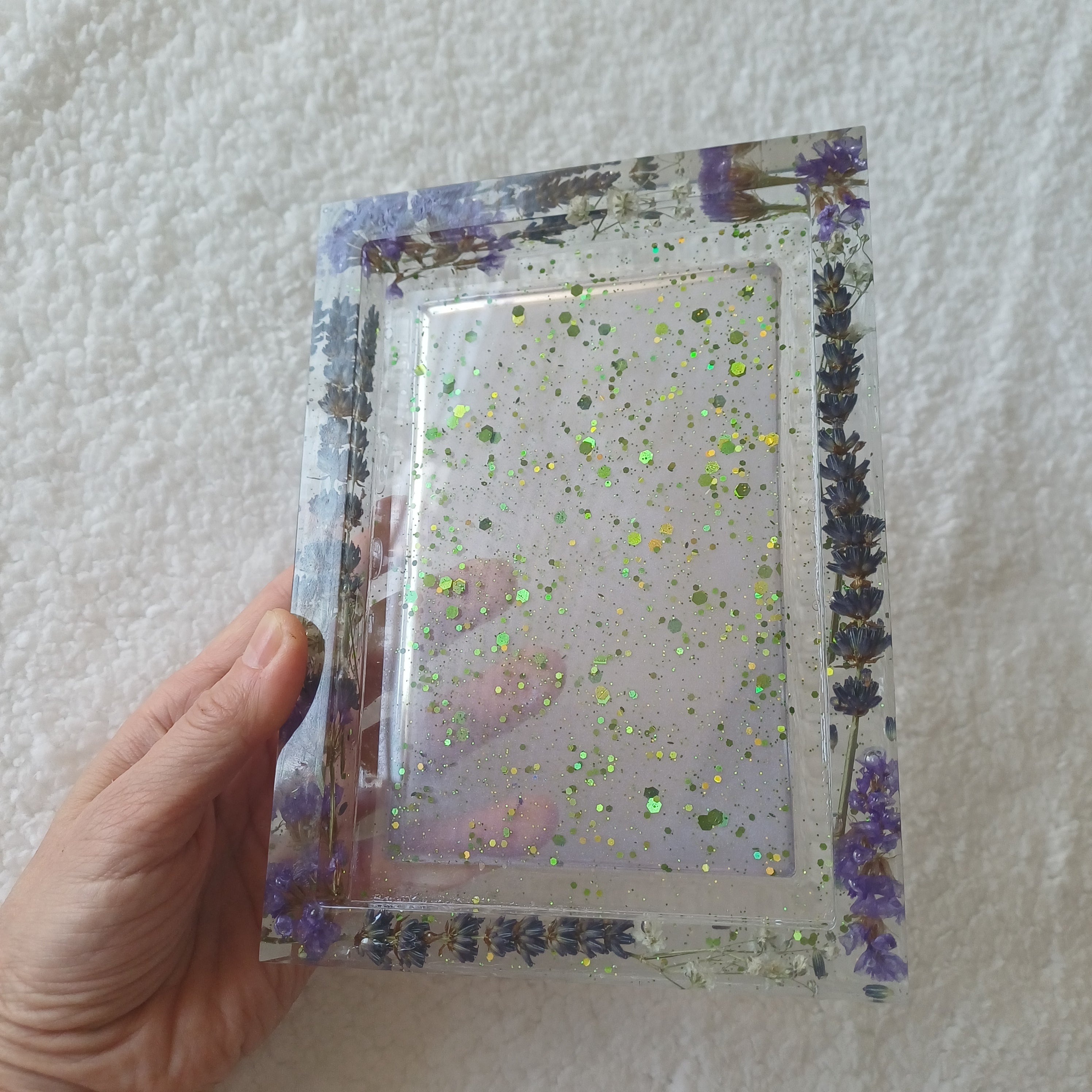 Photo Frame with Real FLowers, 6x4 in Photo Stand Included, Ready or Custom Made
