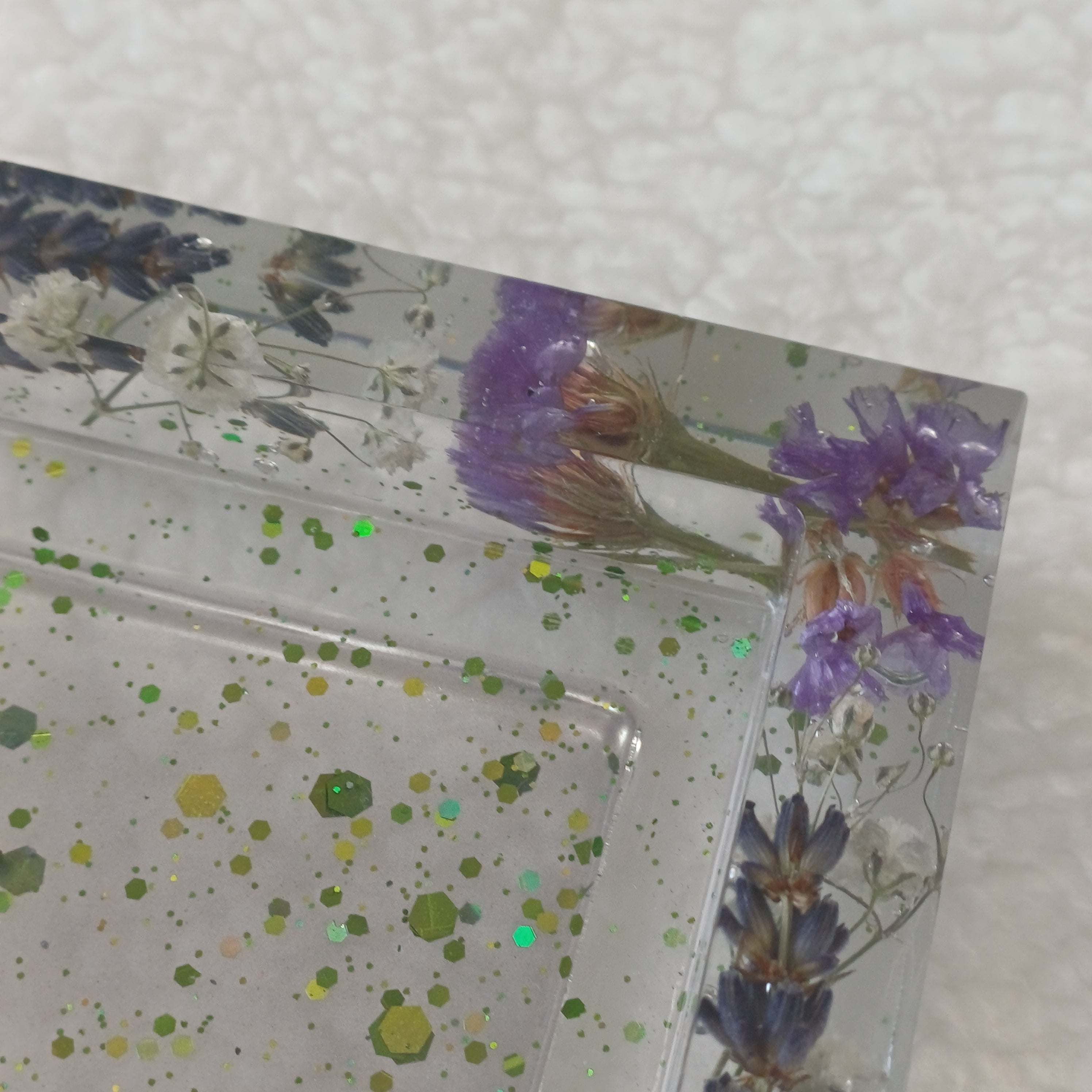 Photo Frame with Real FLowers, 6x4 in Photo Stand Included, Ready or Custom Made