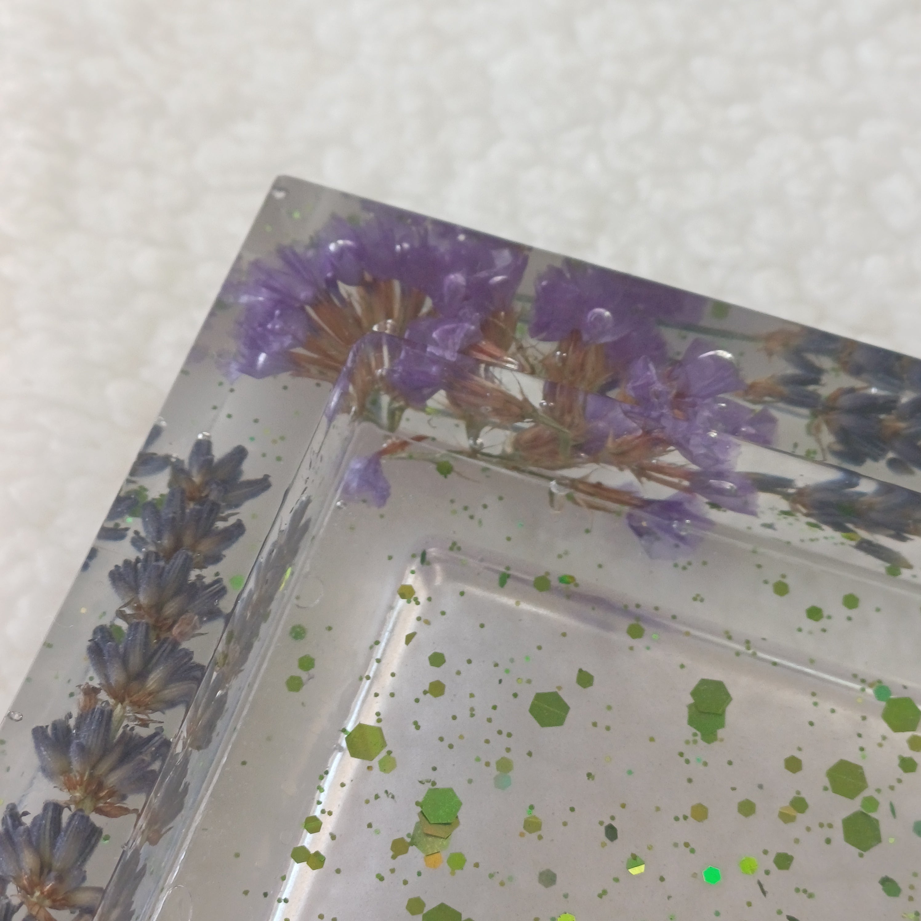 Photo Frame with Real FLowers, 6x4 in Photo Stand Included, Ready or Custom Made