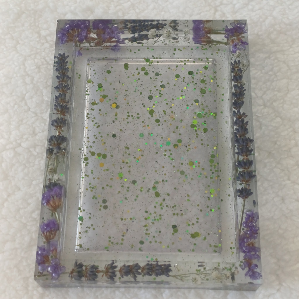 Photo Frame with Real FLowers, 6x4 in Photo Stand Included, Ready or Custom Made