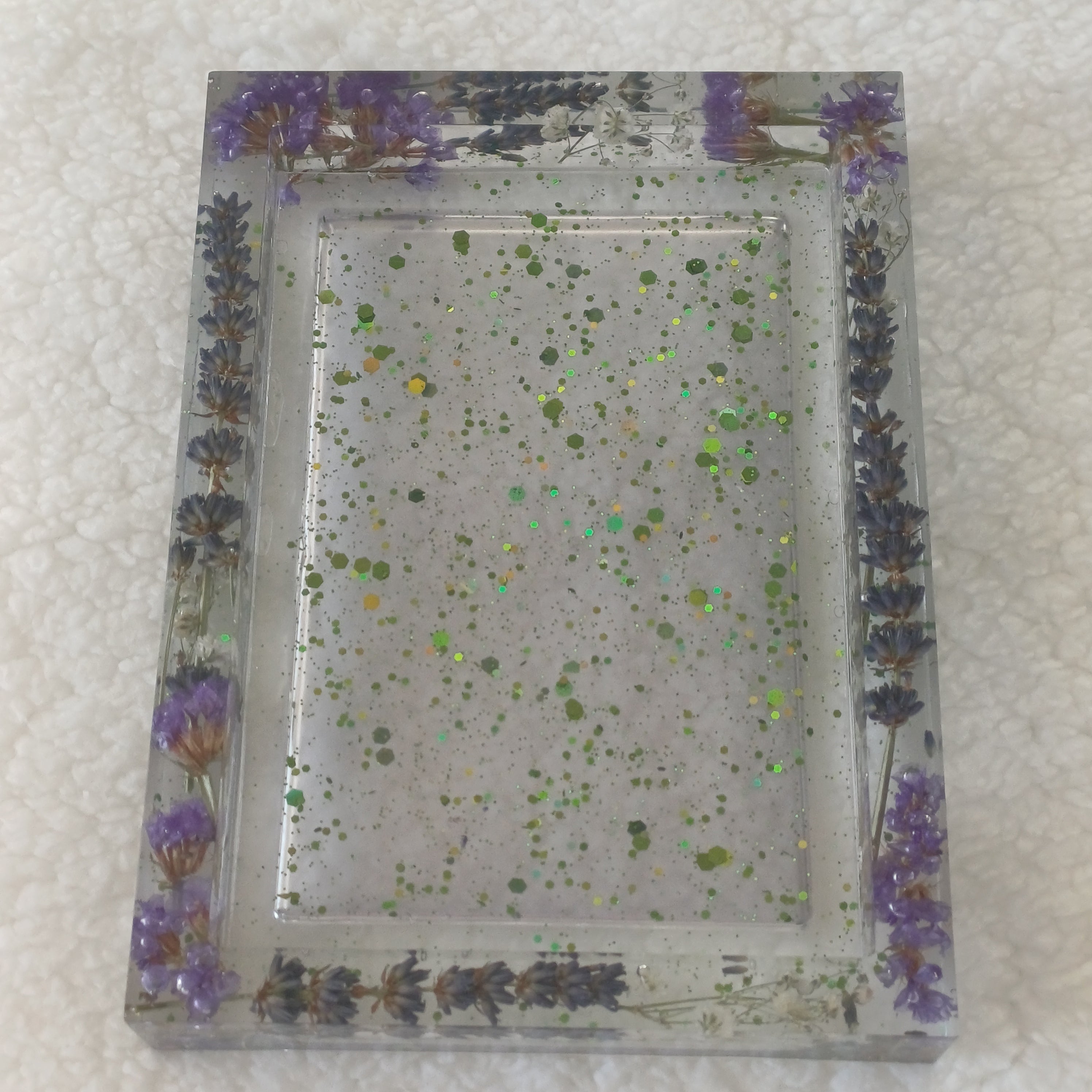 Photo Frame with Real FLowers, 6x4 in Photo Stand Included, Ready or Custom Made