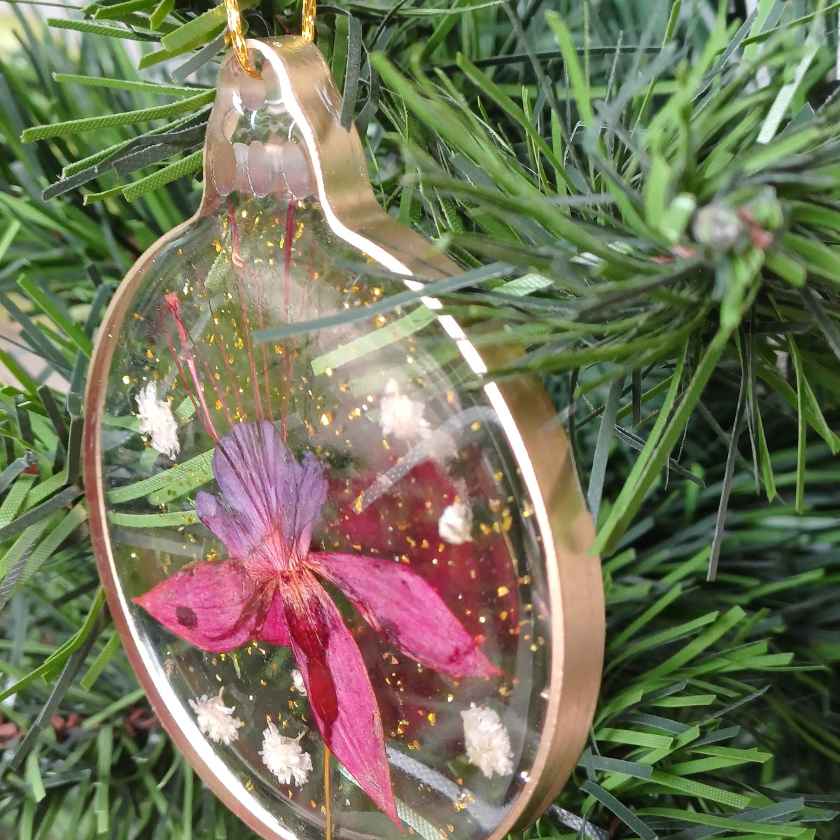 Real Flower Christmas Ornaments Set of 6, 2 in, in a Gift Box, Handmade Resin Ornaments with Dried Flowers, Ready to Give
