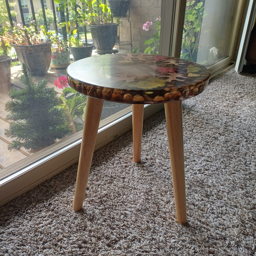 Autumn wreath resin accent table with pressed oak, maple and ginkgo leaves and acorns, marbled resin center