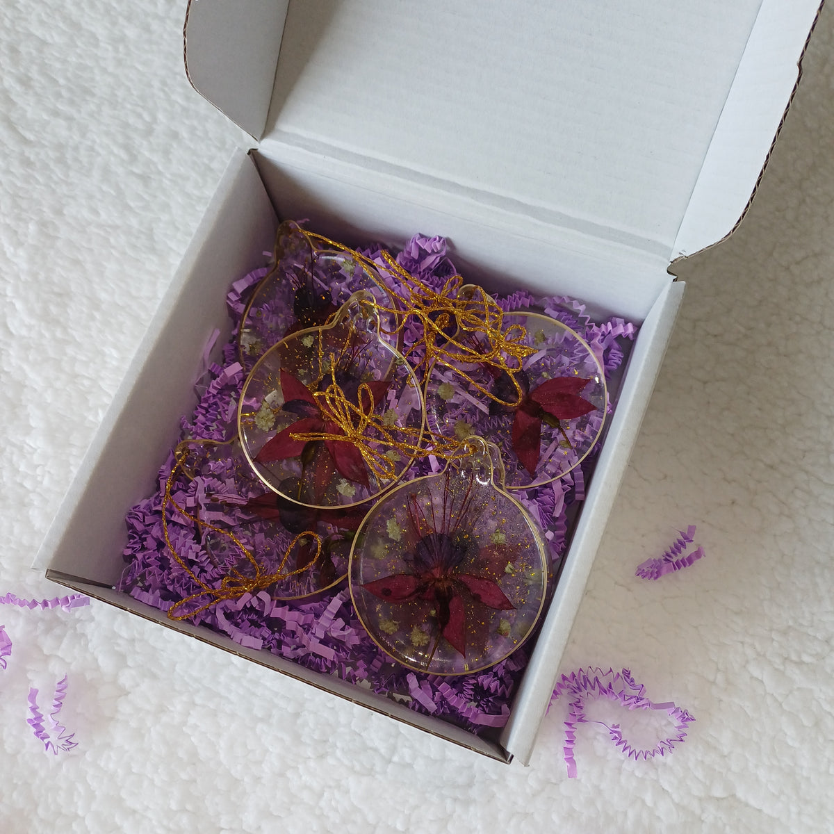Real Flower Christmas Ornaments Set of 6, 2 in, in a Gift Box, Handmade Resin Ornaments with Dried Flowers, Ready to Give
