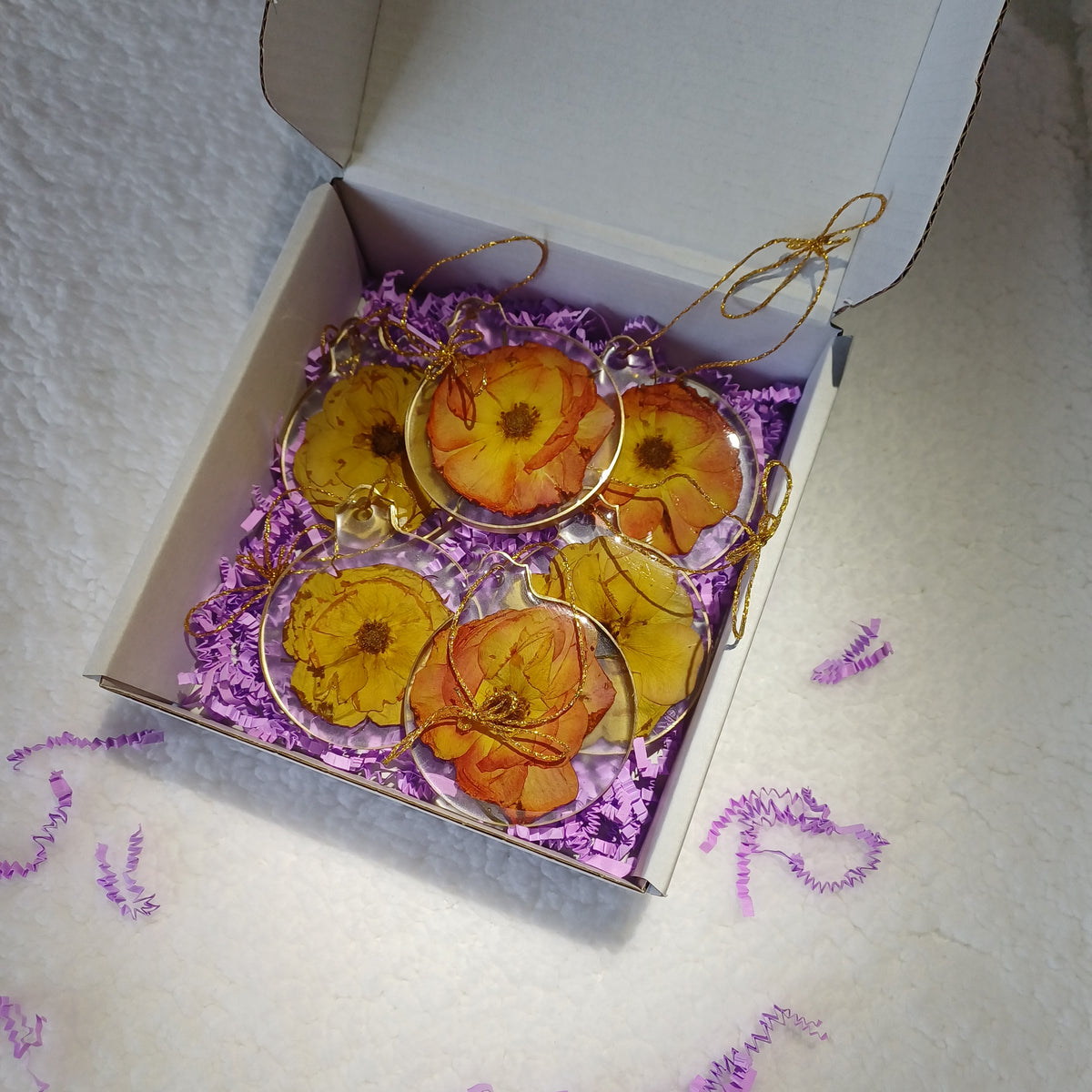 Real Flower Christmas Ornaments Set of 6, 2 in, in a Gift Box, Handmade Resin Ornaments with Dried Flowers, Ready to Give